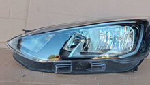Laden Sie das Bild in den Galerie-Viewer, Frontscheinwerfer Ford Focus JX7B-13W030-CE Links Scheinwerfer Headlight SCH8037551011kk
