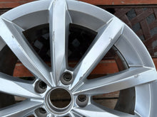 Load image into Gallery viewer, 1x Alufelge 17 Zoll 7.0&quot; 5x112 43ET Glanz Silber 5N0601025AN VW Tiguan Rim Wheel