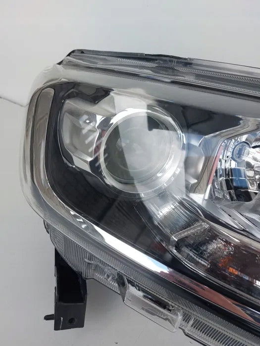 Frontscheinwerfer Ford Ranger Rechts Scheinwerfer Headlight