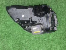 Laden Sie das Bild in den Galerie-Viewer, Frontscheinwerfer Aston Martin Vantage BD23-13W029-BB Rechts Headlight SCH6098934594vu