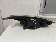 Laden Sie das Bild in den Galerie-Viewer, Frontscheinwerfer Ford Fiesta I H1BB-13W030-AE Ein Stück (Rechts oder Links) SCH4983736780pb