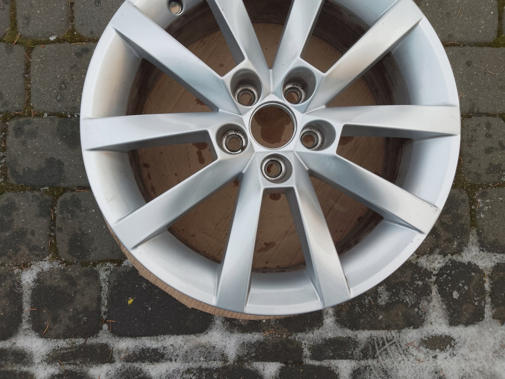 1x Alufelge 16 Zoll 6.0" 5x100 38ET Glanz Silber 657601025B Skoda Fabia Iii FEL9903830987bt