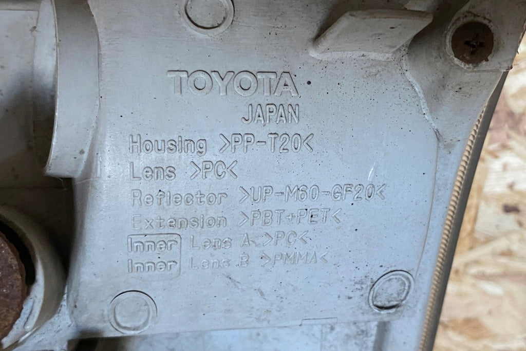 Frontscheinwerfer Toyota Avensis Land Cruiser 9922680008 Rechts oder Links