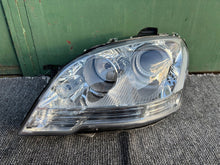 Laden Sie das Bild in den Galerie-Viewer, Frontscheinwerfer Mercedes-Benz W164 A1648207361 Links Scheinwerfer Headlight SCH5333389270rv
