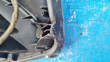 Laden Sie das Bild in den Galerie-Viewer, Frontscheinwerfer Toyota 12398 Links Scheinwerfer Headlight SCH8008399973tq