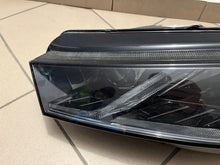 Laden Sie das Bild in den Galerie-Viewer, Frontscheinwerfer Skoda Octavia IV 5E4941015A LED Links Scheinwerfer Headlight SCH9488597876sx