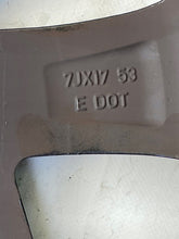 Load image into Gallery viewer, 1x Alufelge 17 Zoll 7.0&quot; 5x114.3 53ET Glanz Graphit 52910-G4700 Hyundai I30