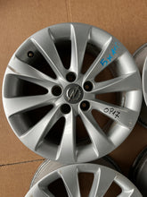 Laden Sie das Bild in den Galerie-Viewer, 4x Alufelge 16 Zoll 6.5" 5x110 37ET Glanz Silber 13346661 Opel Zafira B Meriva FEL4823897582gn