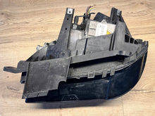Laden Sie das Bild in den Galerie-Viewer, Frontscheinwerfer BMW E83 1305235830 Rechts Scheinwerfer Headlight SCH6378823567fv