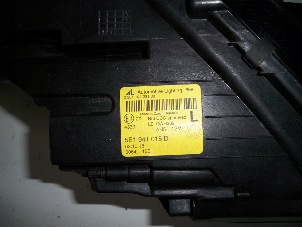 Frontscheinwerfer Skoda Octavia III 5E1941015D LED Ein Stück (Rechts oder Links) SCH9704446607dv