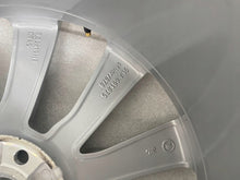 Laden Sie das Bild in den Galerie-Viewer, 1x Alufelge 19 Zoll 8.0" 5x112 45ET Glanz Silber 5LA601025AP Skoda Enyaq FEL5406088160zp