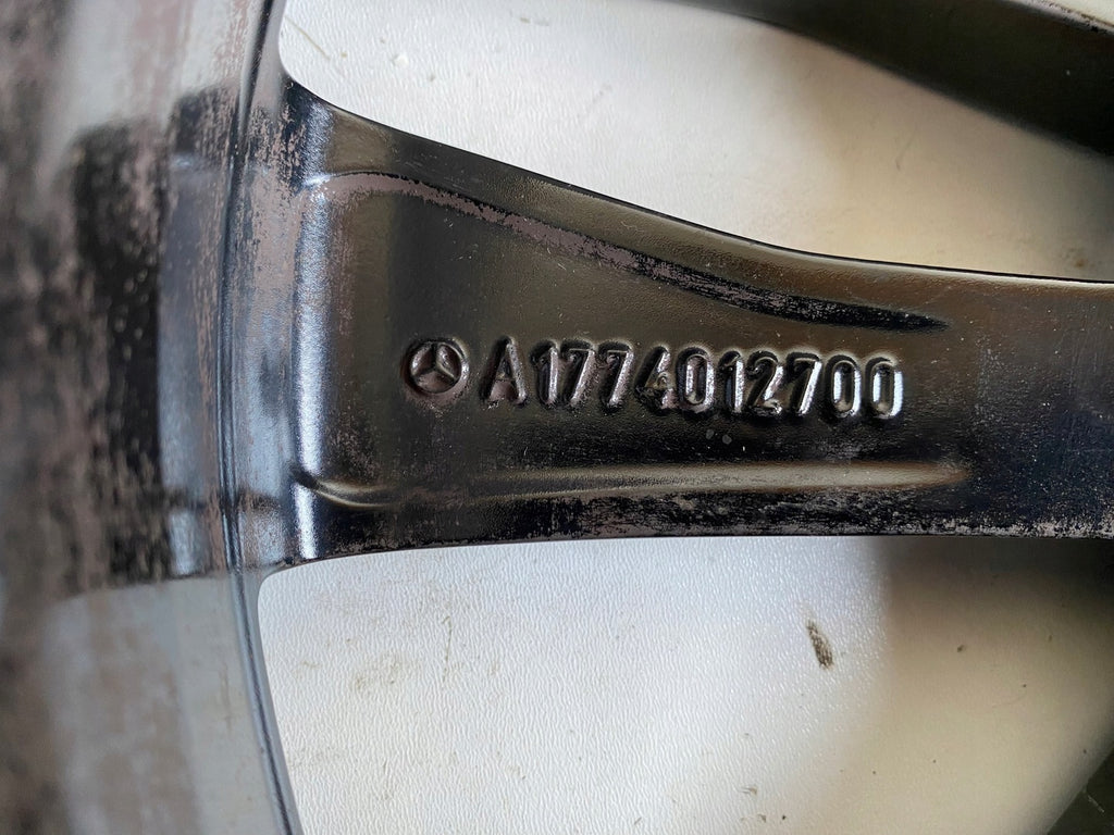 1x Alufelge 18 Zoll 7.5" 5x112 49ET Glanz Schwarz A1774012700 Mercedes-Benz W177