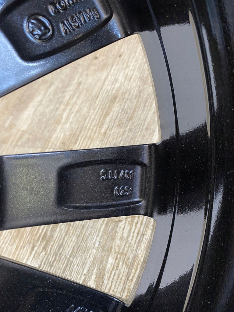 1x Alufelge 17 Zoll 7.0" 5x100 5JJ601025 Skoda Fabia Rapid Rim Wheel