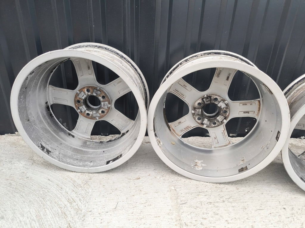 1x Alufelge 17 Zoll 7.5" 5x112 45ET Glanz Silber 8K0601025BK Audi A4 A3