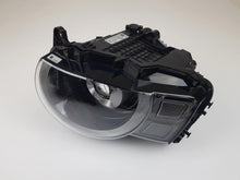 Laden Sie das Bild in den Galerie-Viewer, Frontscheinwerfer Land Rover Defender L8B2-13W030-FF L8B2-13W029-FF Ein Satz SCH3563976670cr