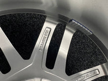 Laden Sie das Bild in den Galerie-Viewer, 1x Alufelge 18 Zoll 8.5&quot; 5x112 50ET Glanz Silber 8S0601025M Audi Tt Rim Wheel