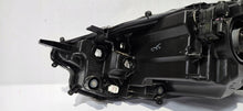 Laden Sie das Bild in den Galerie-Viewer, Frontscheinwerfer Toyota Yaris Rechts Scheinwerfer Headlight SCH2339797283za