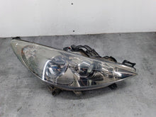 Laden Sie das Bild in den Galerie-Viewer, Frontscheinwerfer Peugeot 207 89902165 Rechts Scheinwerfer Headlight SCH4581060420du