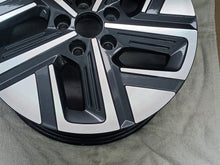 Load image into Gallery viewer, 1x Alufelge 17 Zoll 7.0" 5x114.3 50ET 52910-DD100 Hyundai Kona Rim Wheel FEL6230402682rg