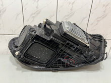 Laden Sie das Bild in den Galerie-Viewer, Frontscheinwerfer Mercedes-Benz W177 A1779062700 Full LED Links Headlight SCH1848332799wr