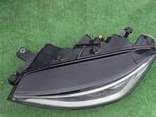 Laden Sie das Bild in den Galerie-Viewer, Frontscheinwerfer VW I 11B941035H Links Scheinwerfer Headlight SCH6581551891mv