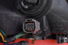 Laden Sie das Bild in den Galerie-Viewer, Frontscheinwerfer Mazda Cx-7 1059558-EH10-51040 Links Scheinwerfer Headlight SCH5012554126go