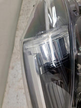 Laden Sie das Bild in den Galerie-Viewer, Frontscheinwerfer Mazda Bm B63C-51030 4095495300 LED Rechts Headlight SCH4185533780nw