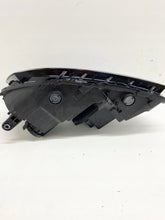 Laden Sie das Bild in den Galerie-Viewer, Frontscheinwerfer VW Passat B7 90010126 Rechts Scheinwerfer Headlight SCH9231601816fh