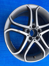 Laden Sie das Bild in den Galerie-Viewer, 1x Alufelge 18 Zoll 9.5" 5x112 A2184012402 Mercedes-Benz Cls Rim Wheel FEL7895923662mw