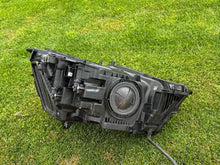 Laden Sie das Bild in den Galerie-Viewer, Frontscheinwerfer Audi Q3 83A941033 LED Links Scheinwerfer Headlight