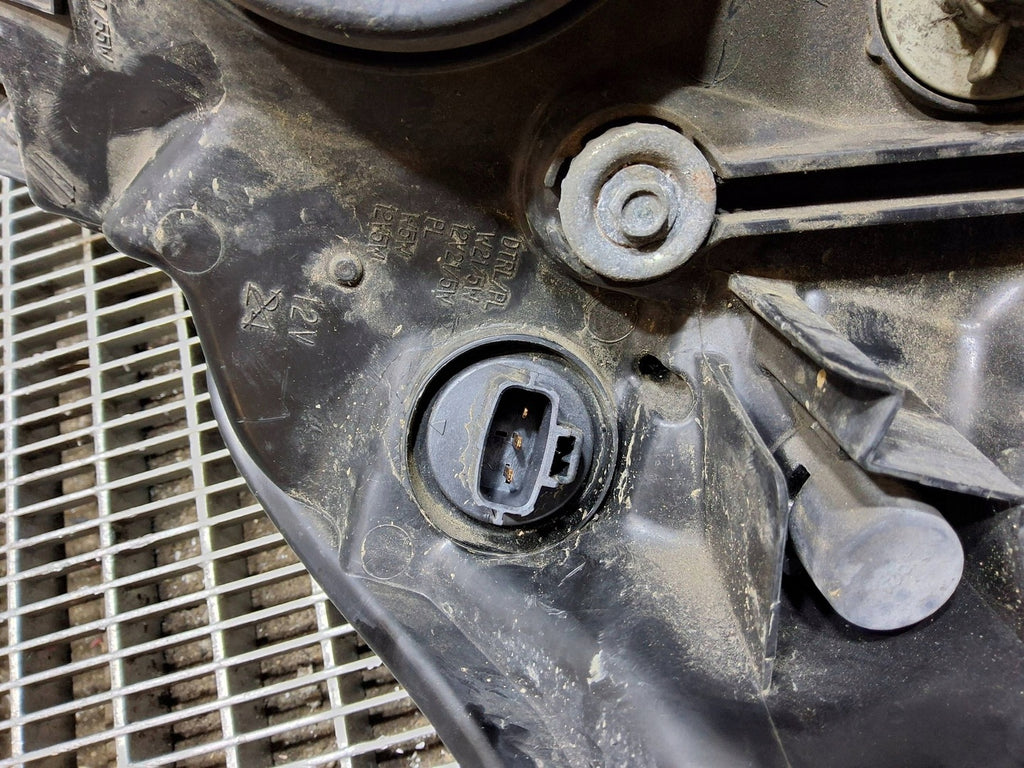 Frontscheinwerfer Ford Ranger SKE49661 Rechts Scheinwerfer Headlight SCH7133663913ok