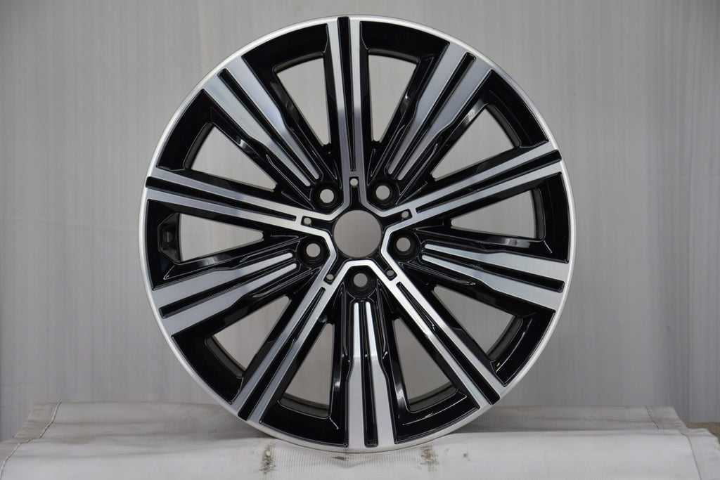 1x Alufelge 18 Zoll 7.5" 5x112 25ET Glanz 6883524 BMW 1 Rim Wheel FEL4000332260rh