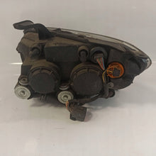 Laden Sie das Bild in den Galerie-Viewer, Frontscheinwerfer Mazda 2 Dy 6M71-13W029-AE Rechts Scheinwerfer Headlight SCH4084498653im