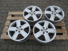Load image into Gallery viewer, 4x Alufelge 17 Zoll 7.0" 5x120 55ET Glanz Silber 7H0601025 VW T6 T5 Rim Wheel FEL5065428278uv