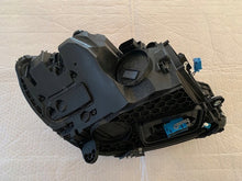 Laden Sie das Bild in den Galerie-Viewer, Frontscheinwerfer Mercedes-Benz W206 A2069062903 LED Links Headlight SCH9724787483hf