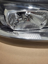 Laden Sie das Bild in den Galerie-Viewer, Frontscheinwerfer Volvo V70 30784249 Rechts Scheinwerfer Headlight SCH3453954888aa