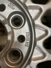 Laden Sie das Bild in den Galerie-Viewer, 1x Alufelge 17 Zoll 7.0" 5x120 1179774 BMW E32 E34 Rim Wheel FEL3454728273ac