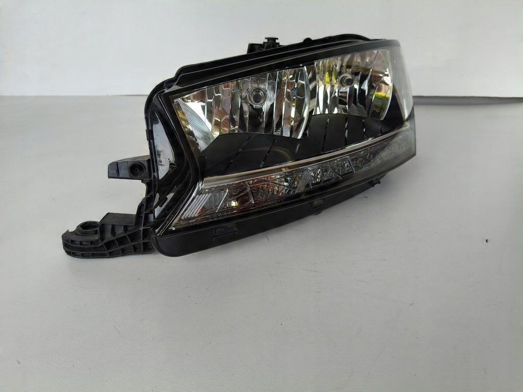 Frontscheinwerfer Skoda Fabia III 6V1941015D LED Links Scheinwerfer Headlight