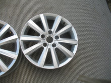 Laden Sie das Bild in den Galerie-Viewer, 1x Alufelge 17 Zoll 7.0" 5x120 55ET VW Multivan Rim Wheel FEL1737792052bk