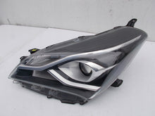 Load image into Gallery viewer, Frontscheinwerfer Toyota Yaris Links Scheinwerfer Headlight SCH4765118034qx