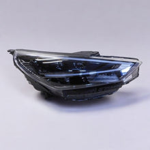 Laden Sie das Bild in den Galerie-Viewer, Frontscheinwerfer Hyundai I30 III 92102G4600 LED Rechts Scheinwerfer Headlight