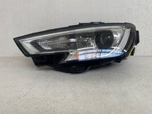 Laden Sie das Bild in den Galerie-Viewer, Frontscheinwerfer Audi A3 8V0941005E Xenon Links Scheinwerfer Headlight SCH4522237810uq