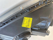 Laden Sie das Bild in den Galerie-Viewer, Frontscheinwerfer Skoda Yeti 5L1941016D Rechts Scheinwerfer Headlight