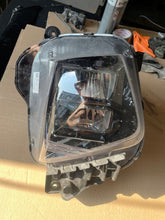 Load image into Gallery viewer, Frontscheinwerfer Hyundai Tucson 92101N7100 92102N7100 Rechts oder Links