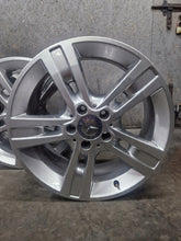 Load image into Gallery viewer, 4x Alufelge 18 Zoll 8.0&quot; 5x112 60ET Glanz Silber A1644015702 Mercedes-Benz