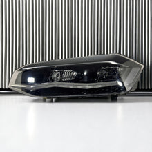 Laden Sie das Bild in den Galerie-Viewer, Frontscheinwerfer VW Polo 2G1941035B 90100101 FULL LED Links Headlight