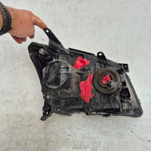 Laden Sie das Bild in den Galerie-Viewer, Frontscheinwerfer Toyota Avensis Xenon Ein Stück (Rechts oder Links) Headlight SCH4037559091yn