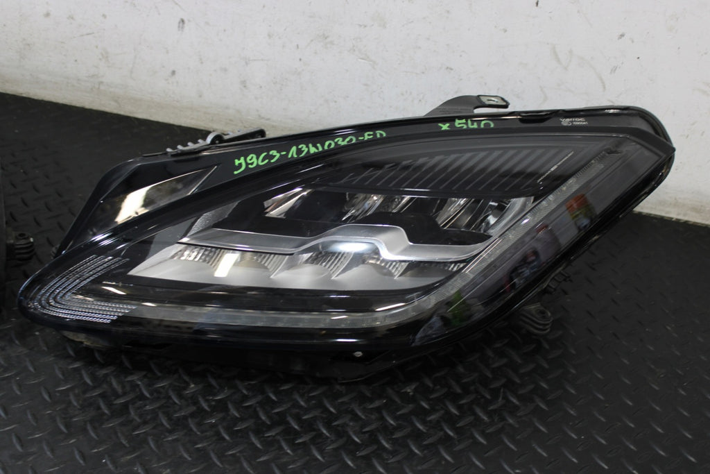 Frontscheinwerfer Jaguar E-Pace X540 J9C3-13W029-ED J9C3-13W030-ED Ein Satz SCH8227944379pw