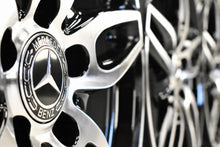 Laden Sie das Bild in den Galerie-Viewer, 4x Alufelge 18 Zoll 7.5&quot; 5x112 52ET Glanz Schwarz A1764010700 Mercedes-Benz Vito