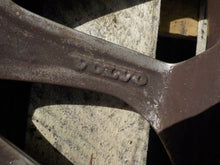 Laden Sie das Bild in den Galerie-Viewer, 1x Alufelge 17 Zoll 7.0&quot; 5x108 52,5ET 30647837 Volvo S40 Ii Rim Wheel